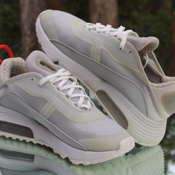 Nike Air Max 2090 Light Smoke Grey Women’s Size 7 - Picture 9 of 15